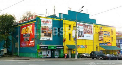 Продается  продам торговое помещение, 1500 м 