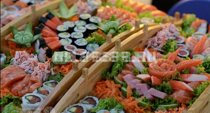 Суши-магазин в жилом комплексе.