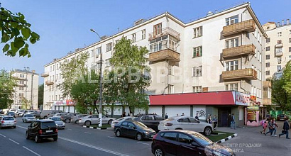 Аренда:  Арендный бизнес (Диски) в 50 м от метро