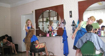 Продается  продаю готовую парикмахерскую 