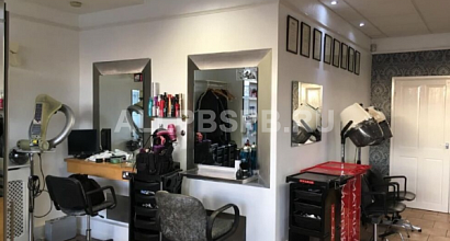 Дизайнерский салон красоты в центре города