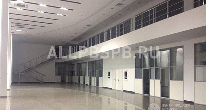 ОСЗ под автосалон или выставочный зал, с евроремонтом