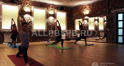 Известная студия йоги с собственным раскрученным брендом и большой базой клиентов