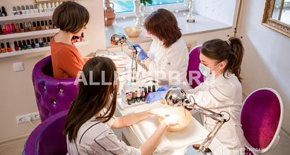 Студия маникюра на первой линии домов