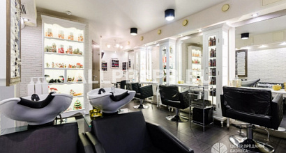 Действующий салон красоты на Площади Ленина