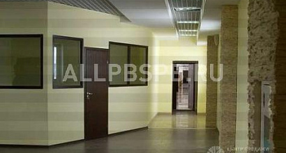 Аренда:  Офисное помещение сдается в арену