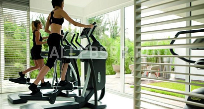 Продажа:  фитнес клуб в цао 