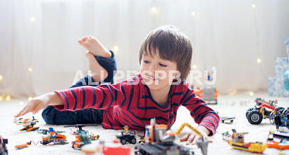 Магазин радиоуправляемых игрушек в торговом комплексе