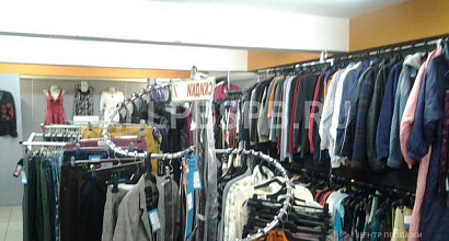 Продается  магазин одежды (эконом - класса) семеновская. вао