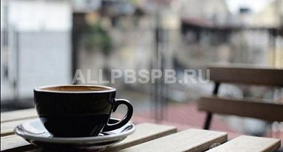 Кафе с оборудованием в проходном месте