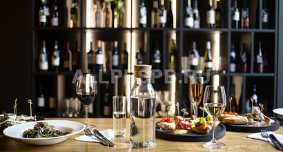 Винный бар на Пяти Углах