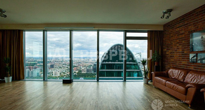 Продается коммерческое помещение в собствееность с арендтором напротив метро