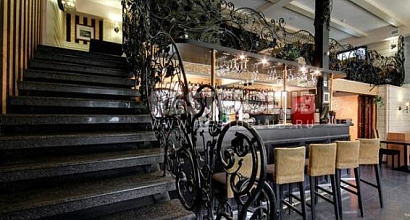 Кафе-бар, паб.