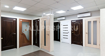 Магазин межкомнатных дверей в ТЦ окупаемостью до года