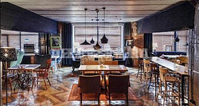 Бар в модном пространстве на Обводном канале