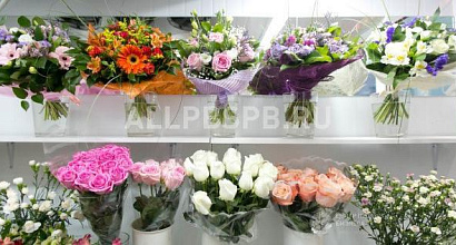 Готовый бизнес  цветочный магазин 